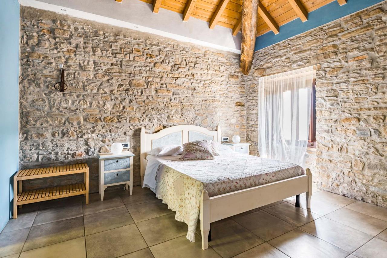 Agriturismo Il Salice Tizzano Val Parma Екстериор снимка