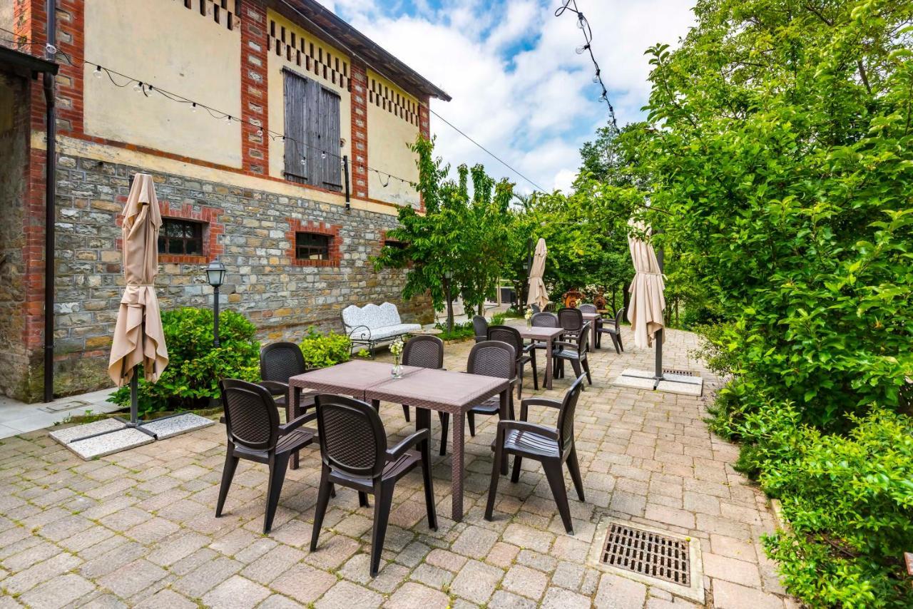 Agriturismo Il Salice Tizzano Val Parma Екстериор снимка
