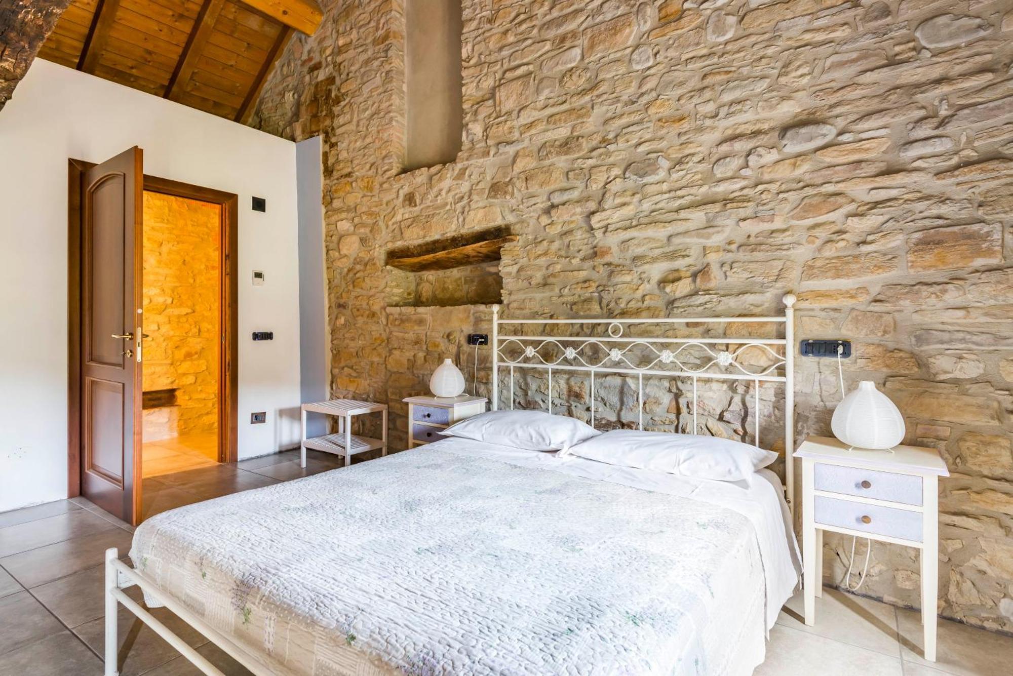 Agriturismo Il Salice Tizzano Val Parma Екстериор снимка